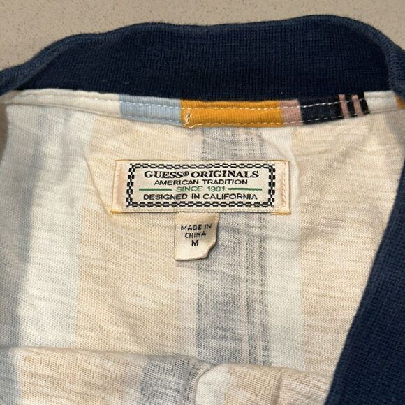men’s vintage 90’s Guess Los Angeles vertical striped tee Medium embroidered - Picture 4 of 5